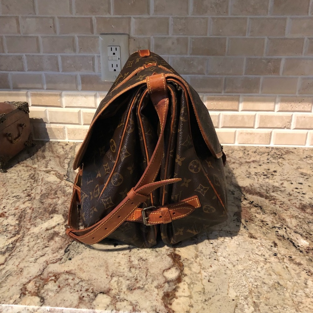 Louis Vuitton Monogram Brown Crossbody Bag - Picture 4 of 7